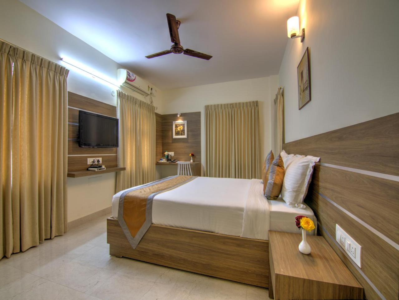 Sunshine Suites Grand Deluxe Μπανγκαλόρ Εξωτερικό φωτογραφία