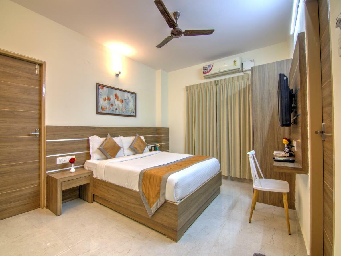 Sunshine Suites Grand Deluxe Μπανγκαλόρ Εξωτερικό φωτογραφία