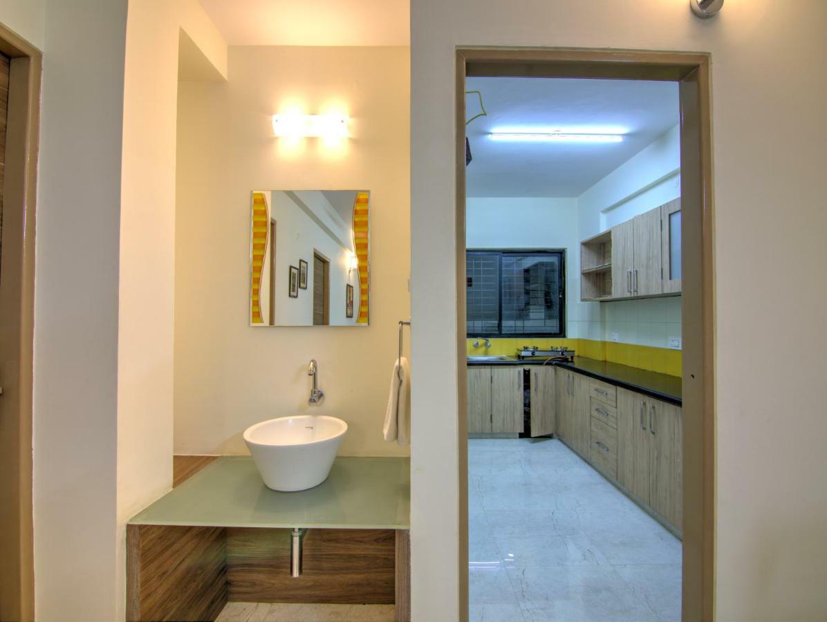 Sunshine Suites Grand Deluxe Μπανγκαλόρ Εξωτερικό φωτογραφία